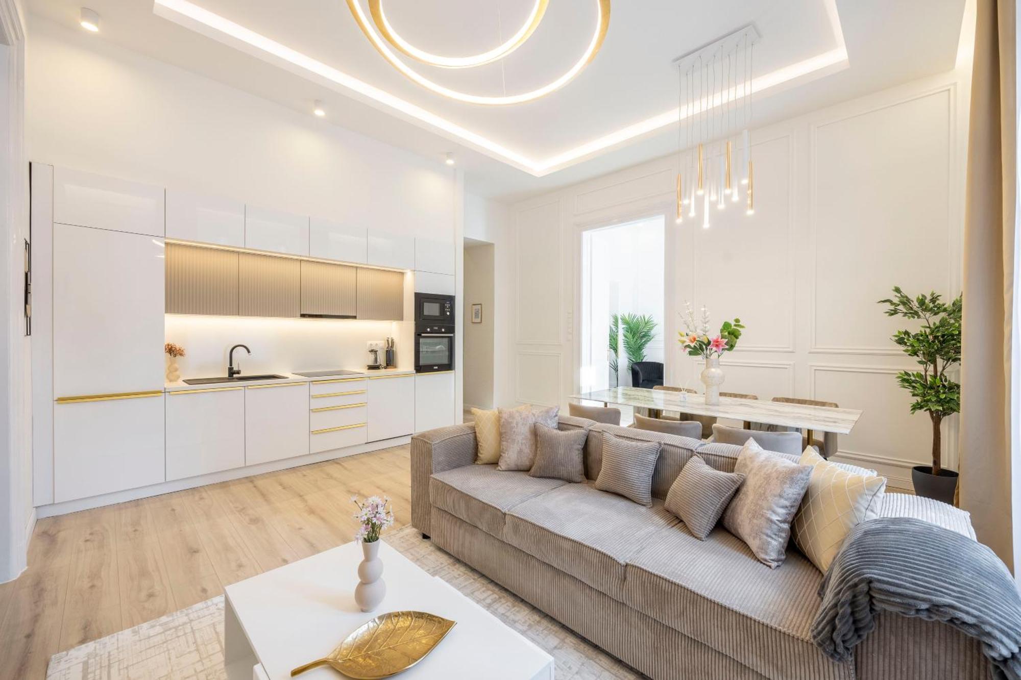 Exclusive & Prestigious W/ Balcony Appartamento *