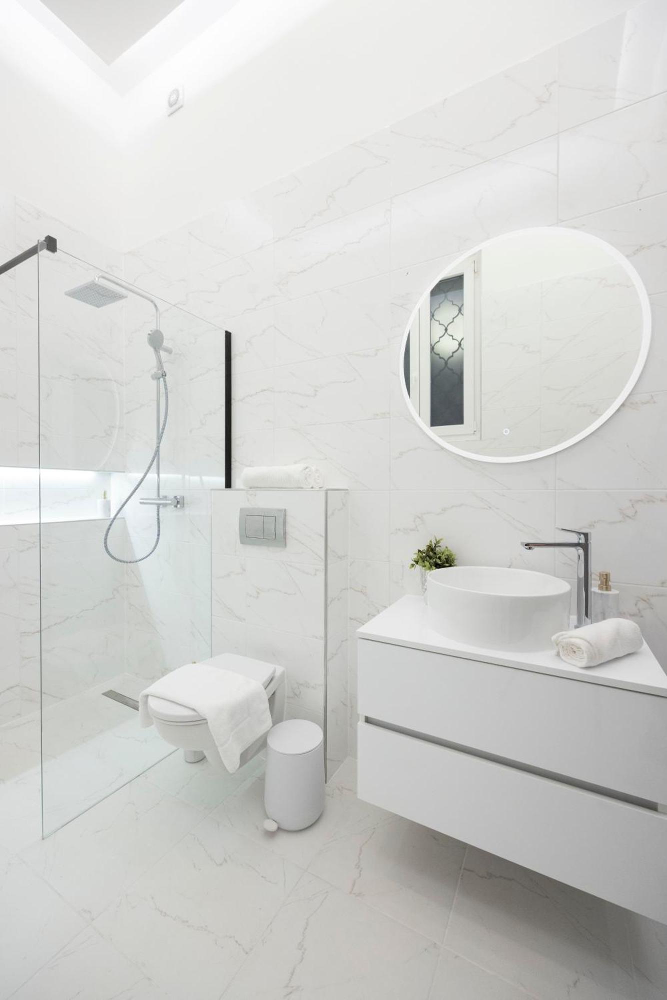Exclusive & Prestigious W/ Balcony Appartamento