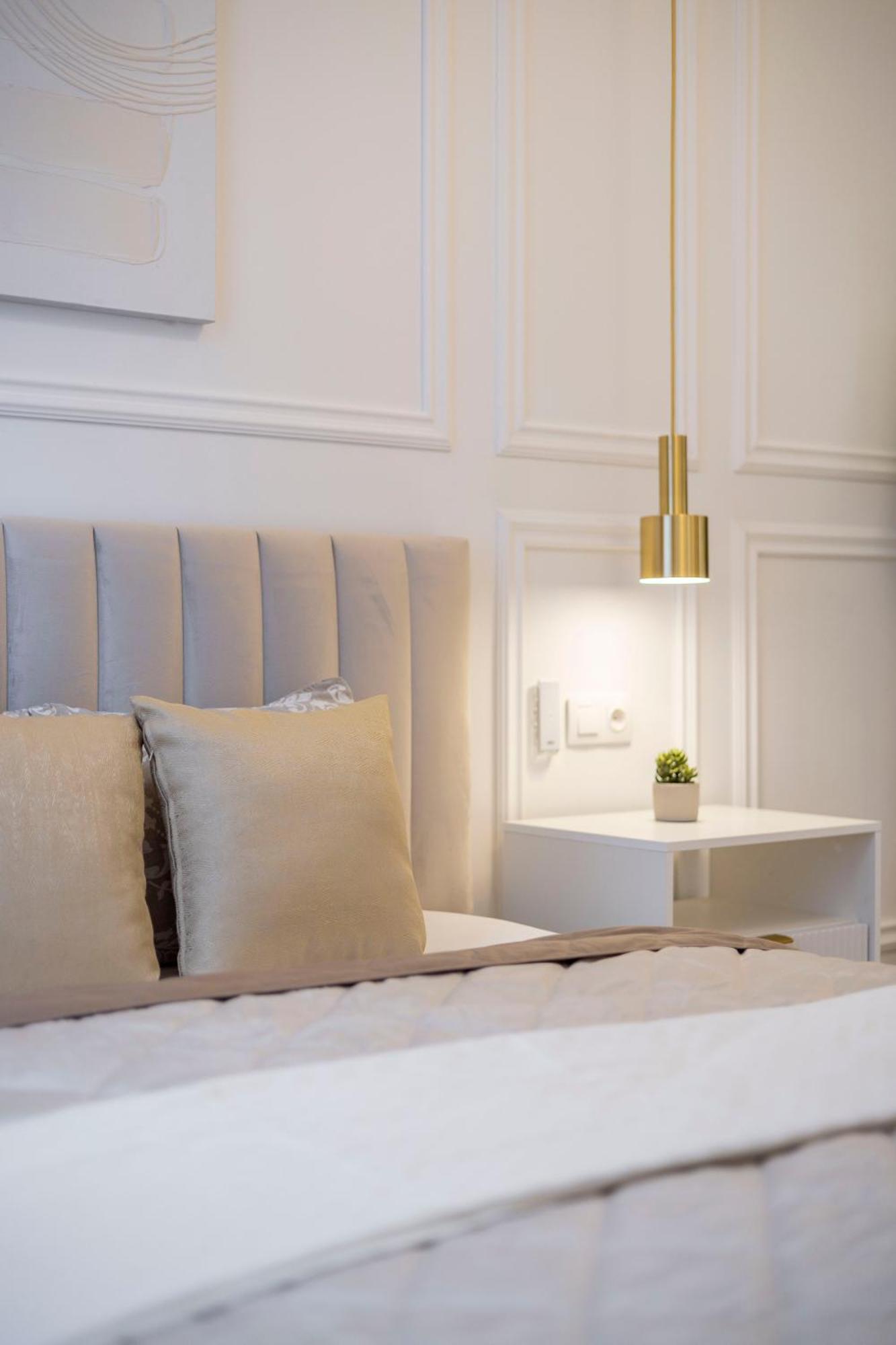 Exclusive & Prestigious W/ Balcony Appartamento *