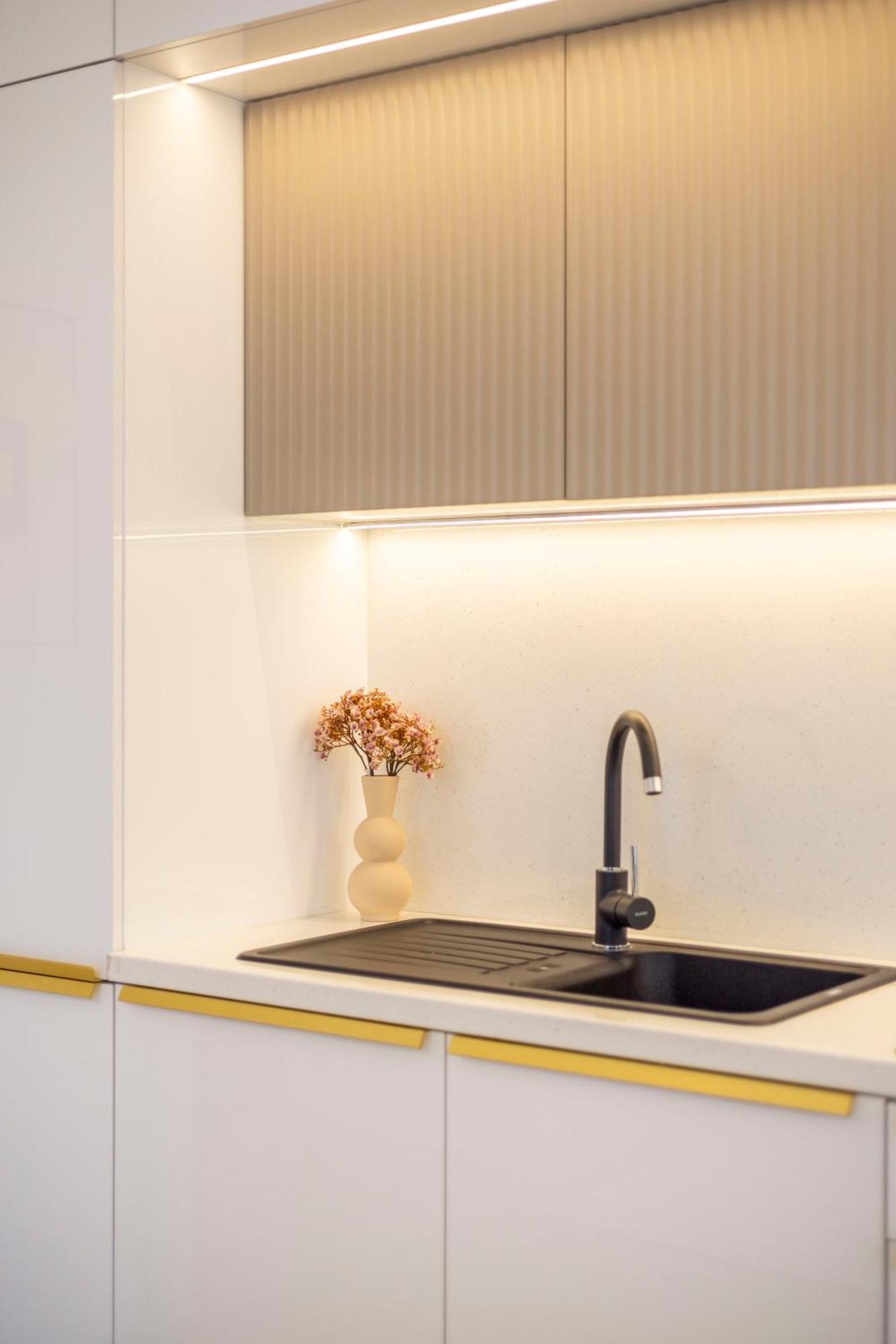 Exclusive & Prestigious W/ Balcony Apartment Budapest